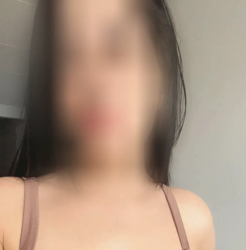 Jasmine, 33