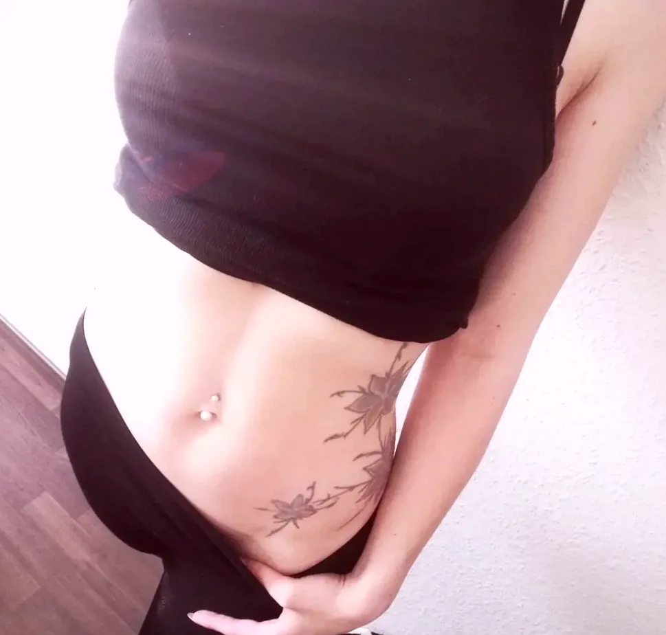 Julia, 34