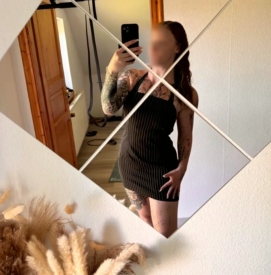 Leila, 28