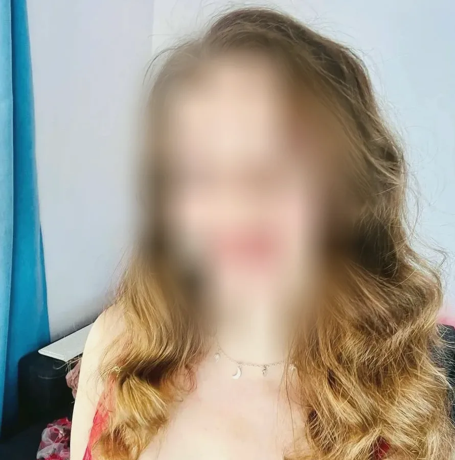 Molly, 26